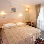 Hotel Garden Park Plava Laguna 4*