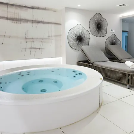 Szálloda Garden Park Plava Laguna 4*