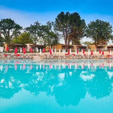 Garden Park Plava Laguna فندق
