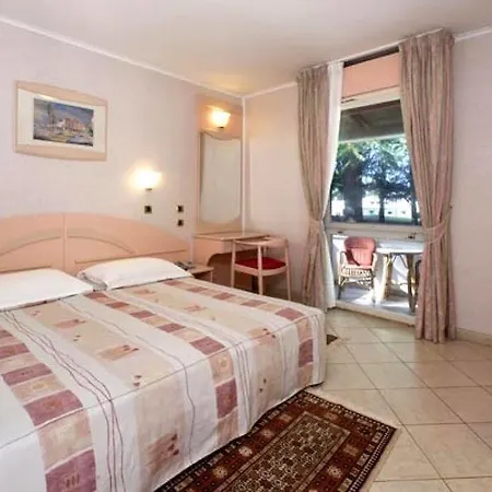 فندق Garden Park Plava Laguna بوريتش