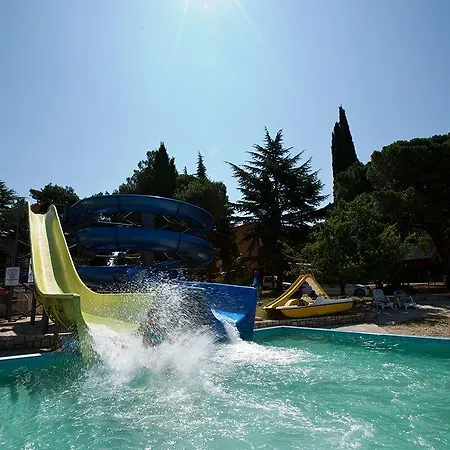 Hotel Garden Park Plava Laguna 4*